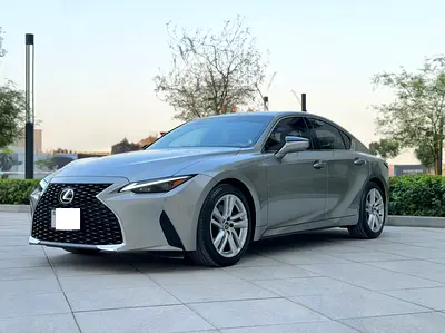 صورة 4 لـ 2025 Lexus IS-SERIES