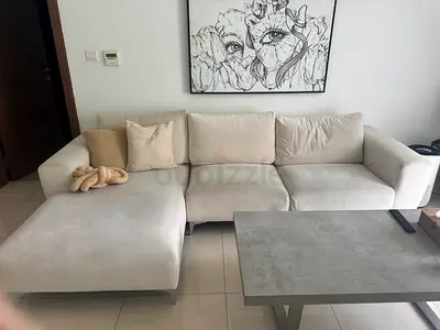 L shape 4 seater + 1 seater (off white)