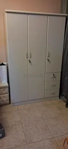 White colour 3door wardrobe brand new