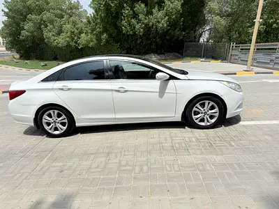 صورة 10 لـ 2012 Hyundai SONATA