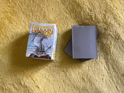 Dragon shield silver colors sleeves 60 pc