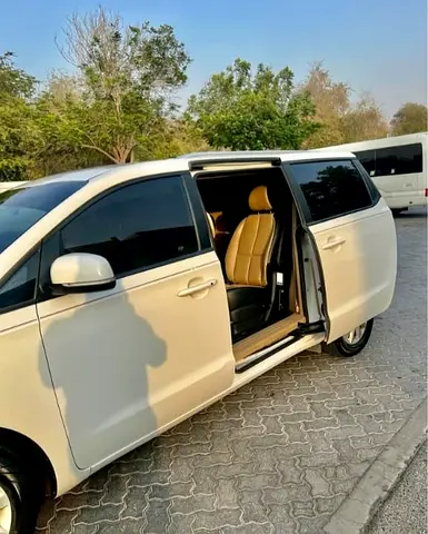 صورة 2 لـ 2020 KIA SEDONA