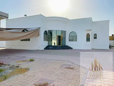 SPACIOUS 5BR INDEPENDENT VILLA | MAID & DRIVER ROOM | HUGE PARKING | AL BARSHA 2