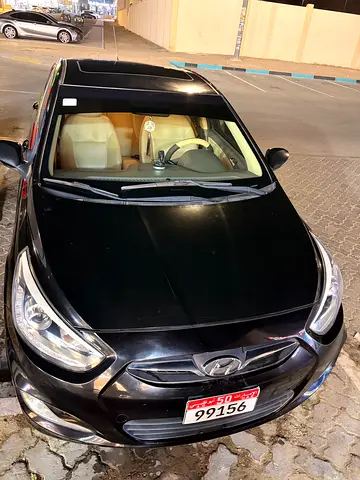 2015 Hyundai ACCENT — фото 2