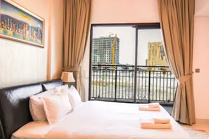 King size bed with mattress and 2 side beds