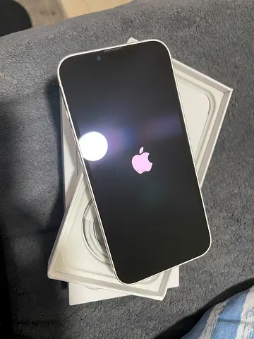 iPhone 13 128gb white