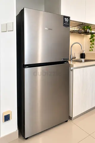 Best Seller on AMAZONHisense 2-Door Top Freezer Refrigerator - Silver, Inverter NEW