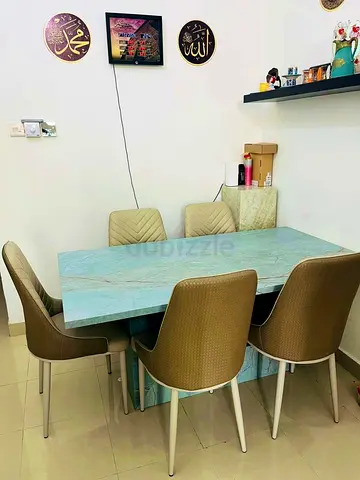 Mint green marble-effect dining table with 4 chairs - good condition