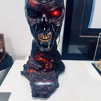 Terminator Endoskeleton Bust with LED Eye - Collectible Display Piece