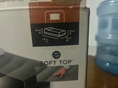 Top Single Air Mattress with built in pump