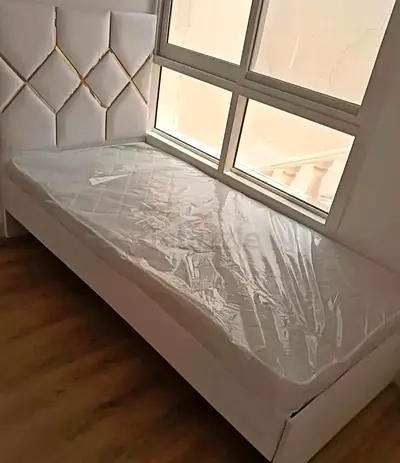 Bed Valvet Design New