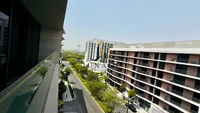 OPEN VIEW//-WITH HUGE BALCONY//-SPACIOUS LAYOUT//-READY TO MOVE//-