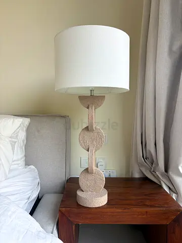 Modern Link Design Table Lamp with White Drum Shade