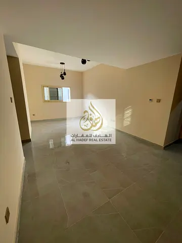 New building, first occupant, spacious, prime location, easily accessible.