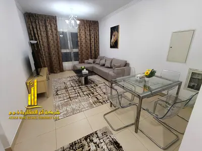 شقة فاخره ثاني ساكن.غرفتين وصالة مع بلكونه مفتوحه.عجمان ابراج الياسمين.مفروشه بالكامل للإيجار الشهري. الايجار يشمل الفواتير والإنترنت وموقف