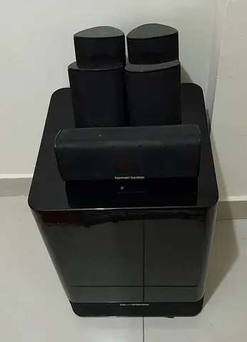 Harman/Kardon home speaker set with subwoofer - good condition