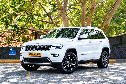 UNDER JEEP WARRANTY | AED 1,820 PM | FSH by JEEP | Excellent Condition