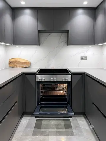 Bosch Electric Ceramic Cooker – 4-Zone Hob with Oven | Premium Appliance
