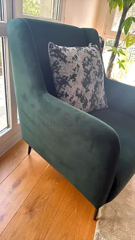 Green Velvet Armchair with Metal Legs - Great Condition