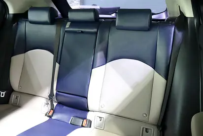 صورة 16 لـ 2019 Lexus UX-SERIES