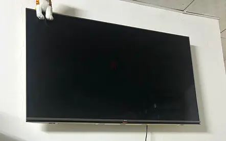 LG Flat Panel TV for Sale