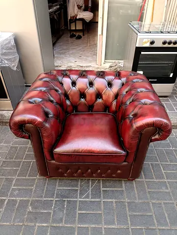 Classic Chesterfield Leather Armchair - Deep Red/Burgundy