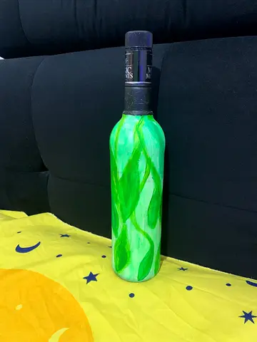 Self Hand-painted Fluorescent Green Decorative Glass Bottle (Decor Accent)