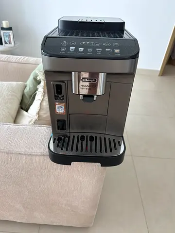 DeLonghi Magnifica Evo Coffee Machine