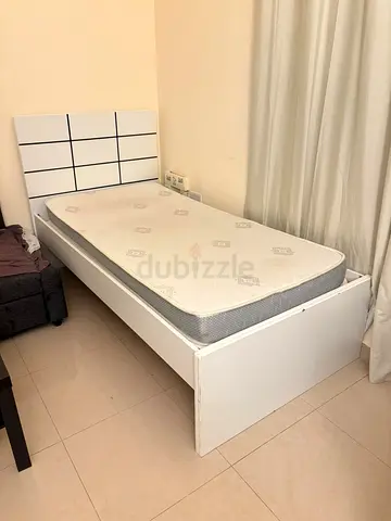 Single bed with mattress