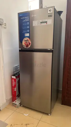 Midea Fridge 236 litre