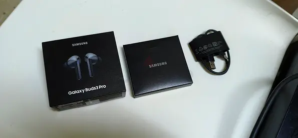 Samsung Galaxy buds 3 pro earbuds