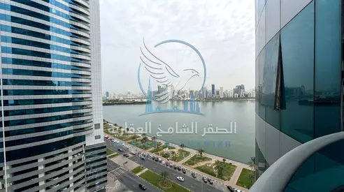 غرفتين وصاله المجاز3 | موقع مميز | مساحه واسعه | اطلاله بحريه | تصميم وتشطيبات ممتازه | خزائن بالحائط | تكيف علي المالك | تسهيلات | باركن | جيم ومسبح