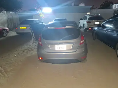 2011 FORD FIESTA 照片 3