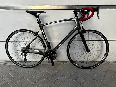 Giant Composite carbon Carbon fiber road bike