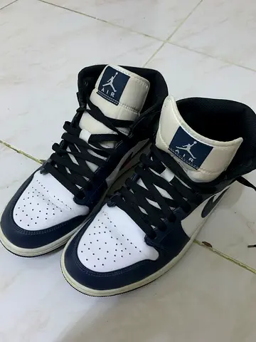 Air Jordan 1 Mid Obsidian — Used size 43 US 10