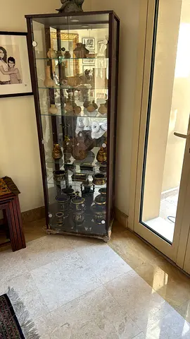 Glass display cabinet