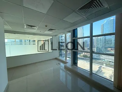 مكاتب مجهزة بالكامل متاحة مع إطلالة على القناة في ليك سنترال