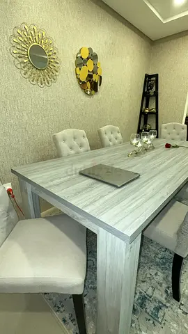 Dining table with 6 chairs