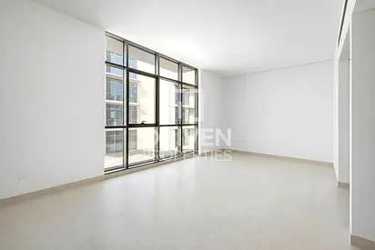 Ready to move in | Large Saloon | Good Condition