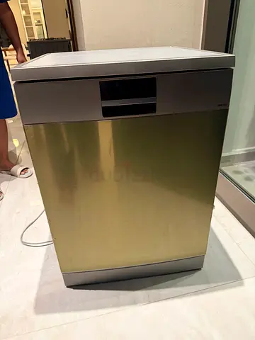 Siemens IQ700 latest model Stainless Steel Portable Dishwasher - Good Working Condition