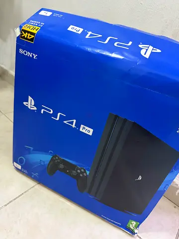 Playstation PS4 with 5 controllers and 30 games