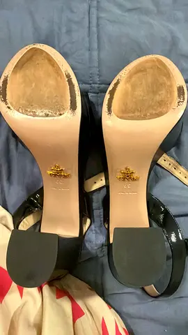 Black patent leather ankle-strap heels, size 39, gently used, 10 cm.