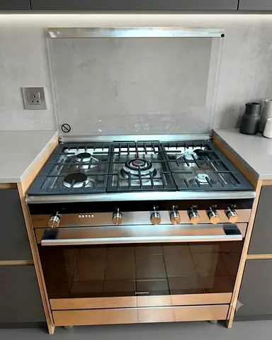 Siemens iQ700 90cm Gas Hob & Electric Oven Range – Digital | Like New
