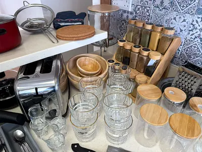 Spice rack - Wooden Bamboo caps and Stand