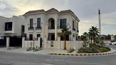 فيلا كورنر جاهزه للسكن الفوري | مسبح خاص + 5 غرف | بجوار الحديقه والخدمات|  بسعر يشمل توصيل الكهرباء والمياه والمكيفات