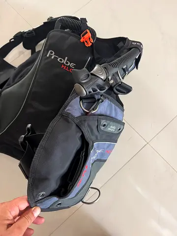 Oceanic BCD Size M with Regulator Set and Pressure Gauge