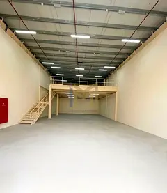 🔥 LIKE BRAND NEW | CHEAPEST DEAL | WAREHOUSE FOR RENT – AL SAJAA 🔥 📍 Prime Location | Nea
