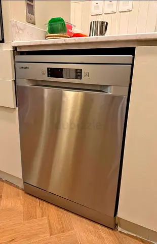 Samsung Three Racks Stainless Steel Dishwasher – Excellent Condition