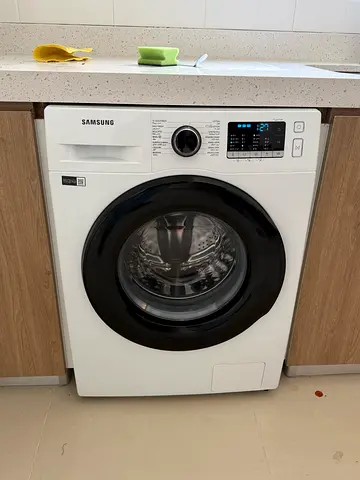 Samsung Front Load Washing Machine - 8kg, Good Condition