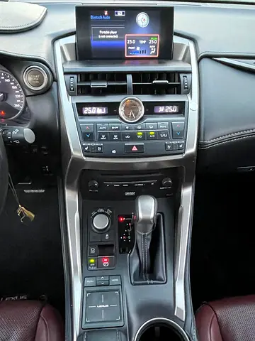 صورة 11 لـ 2015 Lexus NX-SERIES
